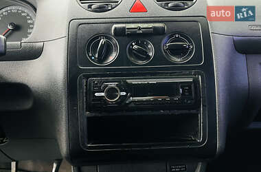 Мінівен Volkswagen Caddy 2004 в 