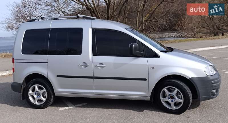 Мінівен Volkswagen Caddy 2009 в Києві