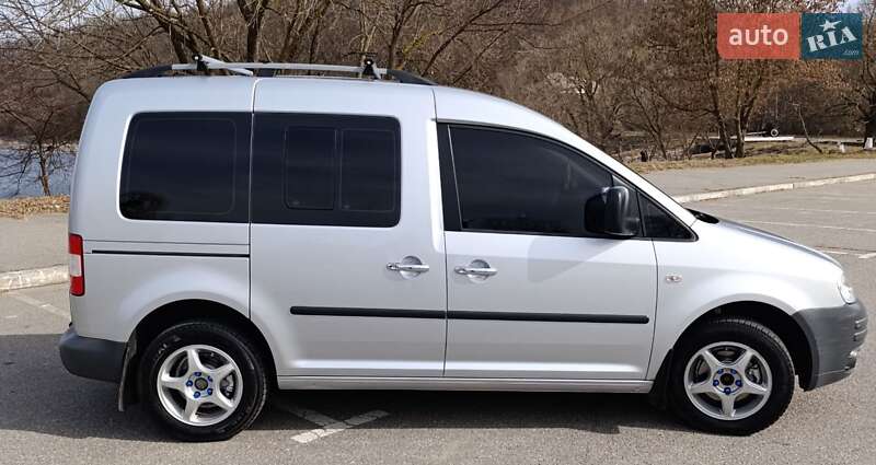 Мінівен Volkswagen Caddy 2009 в Києві