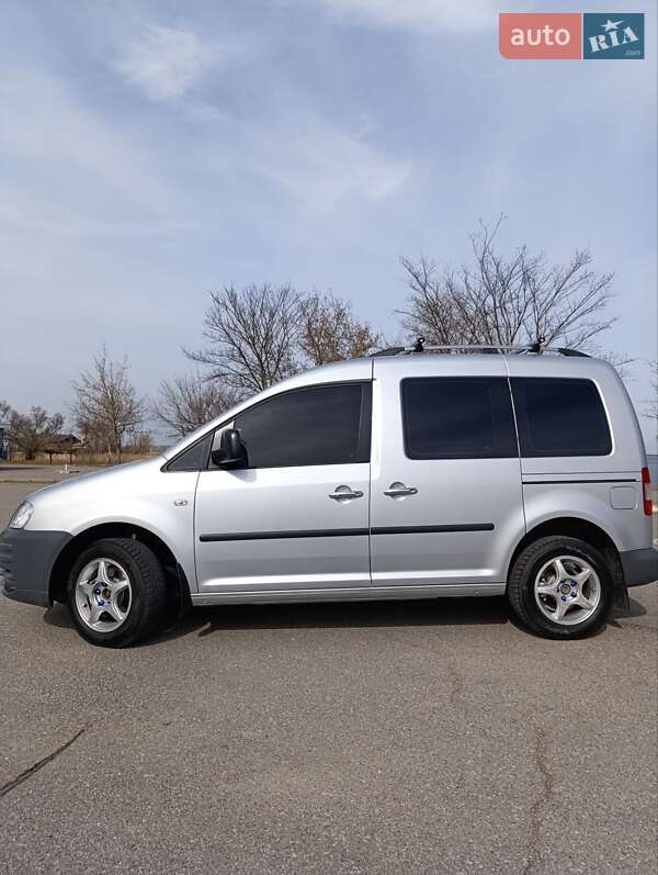 Мінівен Volkswagen Caddy 2009 в Києві