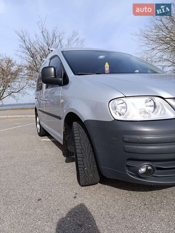 Мінівен Volkswagen Caddy 2009 в Києві