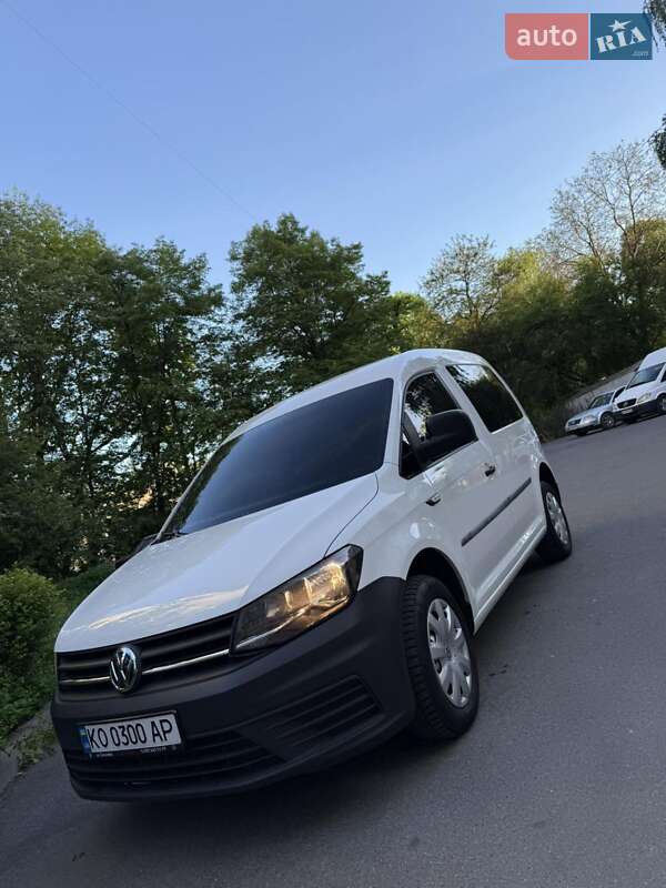 Мінівен Volkswagen Caddy 2016 в Великому Березному
