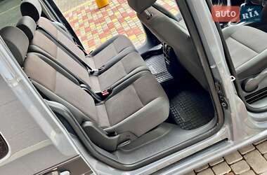 Мінівен Volkswagen Caddy 2011 в 