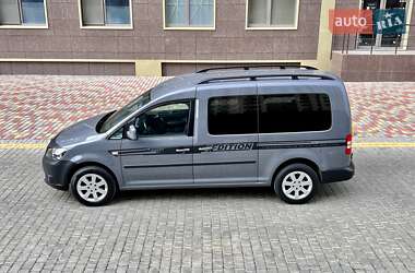 Мінівен Volkswagen Caddy 2011 в 