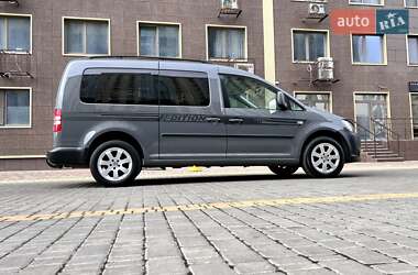 Мінівен Volkswagen Caddy 2011 в 