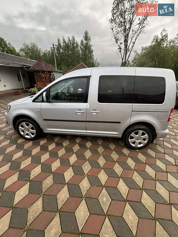 Минивэн Volkswagen Caddy 2012 в Заболотове