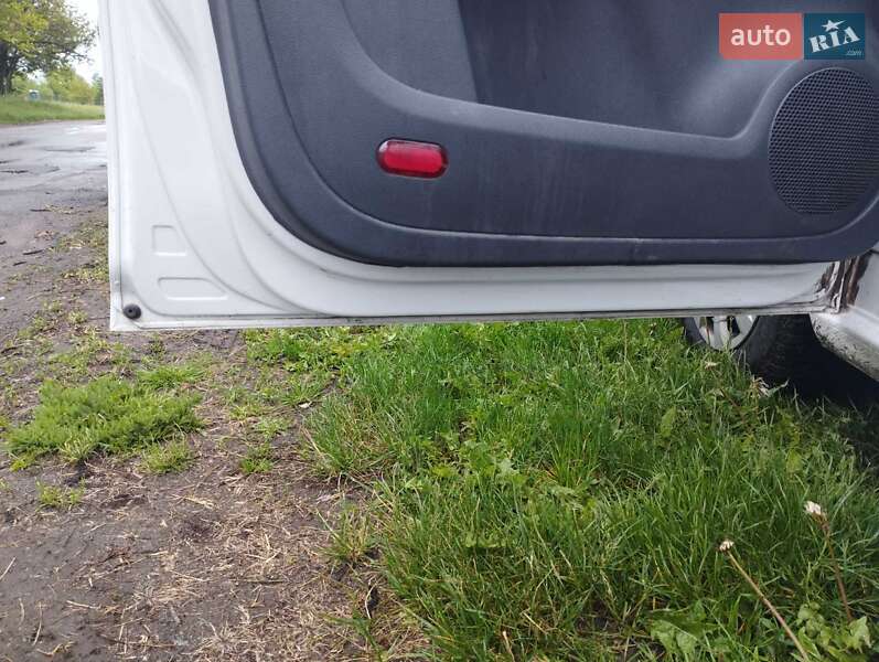 Минивэн Volkswagen Caddy 2012 в Киеве