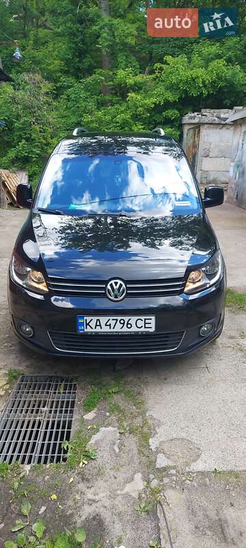 Минивэн Volkswagen Caddy 2015 в Киеве