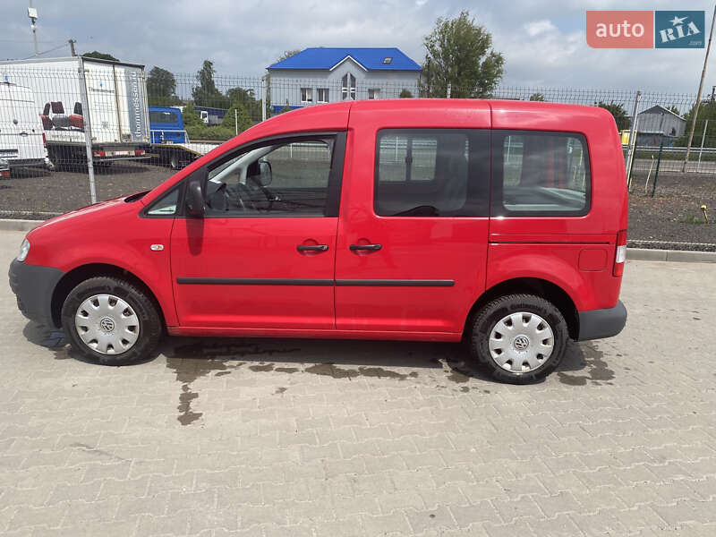 Минивэн Volkswagen Caddy 2009 в Нововолынске