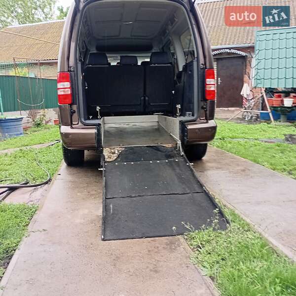 Мінівен Volkswagen Caddy 2014 в 