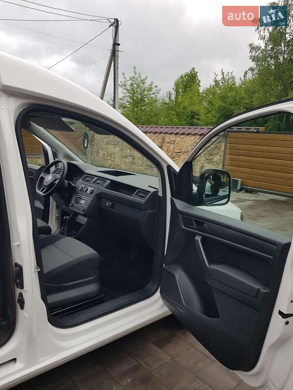 Вантажний фургон Volkswagen Caddy 2018 в Рівному