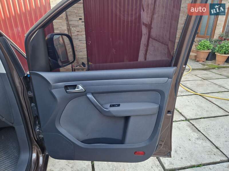 Минивэн Volkswagen Caddy 2013 в Виноградове