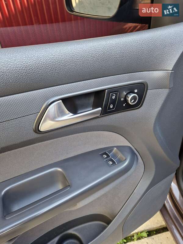 Минивэн Volkswagen Caddy 2013 в Виноградове