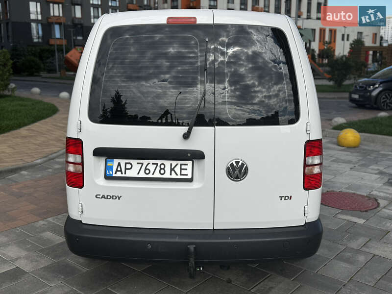 Минивэн Volkswagen Caddy 2013 в Киеве