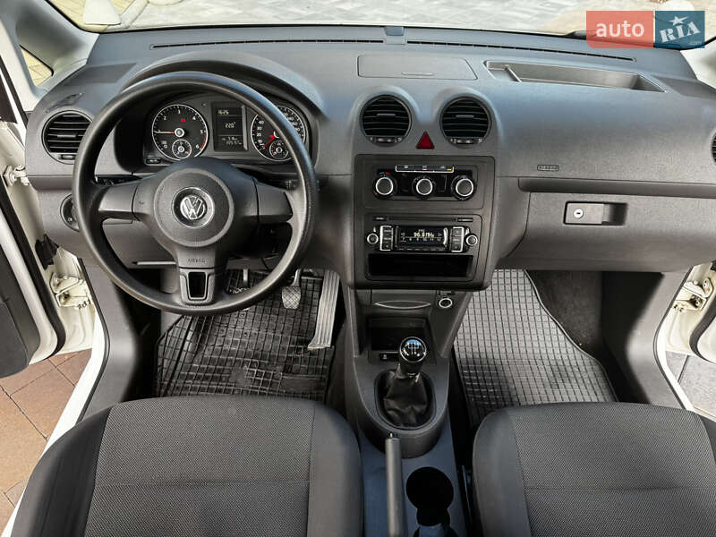 Минивэн Volkswagen Caddy 2013 в Киеве