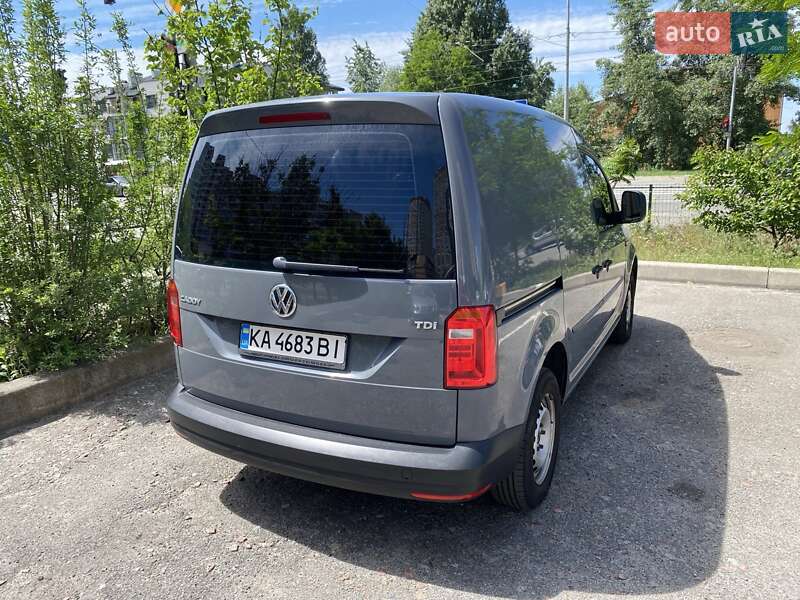 Грузовой фургон Volkswagen Caddy 2016 в Киеве