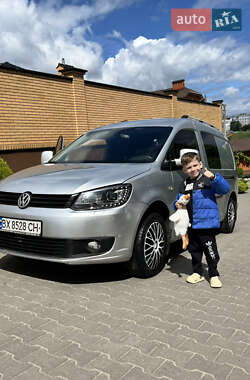 Вантажний фургон Volkswagen Caddy 2014 в Хмельницькому