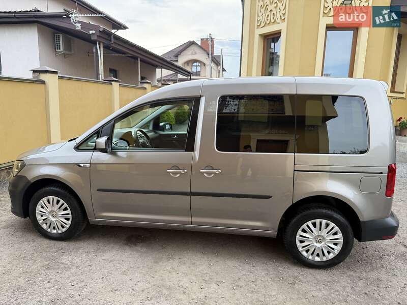 Минивэн Volkswagen Caddy 2017 в Львове