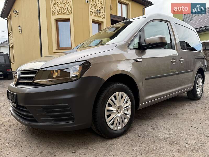 Минивэн Volkswagen Caddy 2017 в Львове