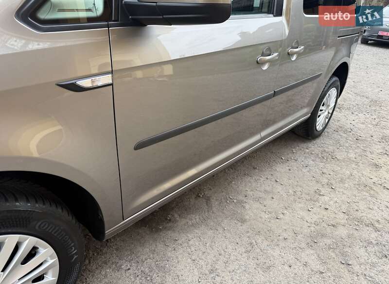 Минивэн Volkswagen Caddy 2017 в Львове