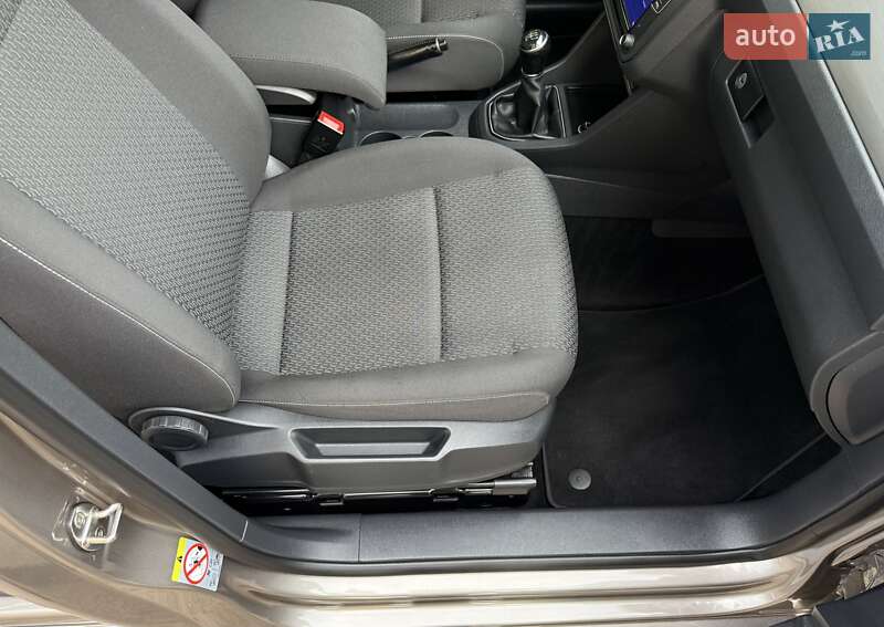 Минивэн Volkswagen Caddy 2017 в Львове