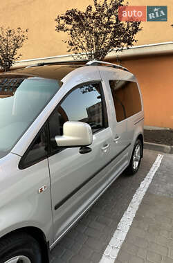 Мінівен Volkswagen Caddy 2011 в 