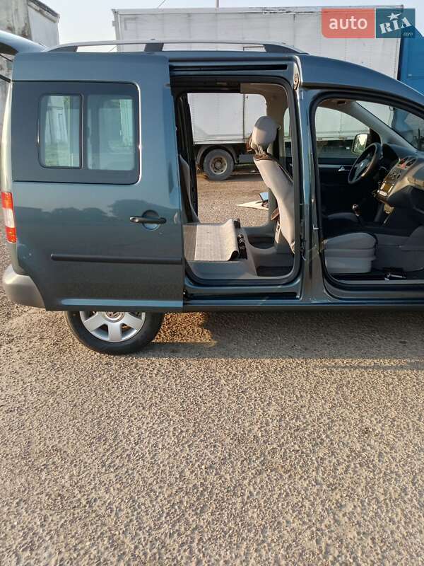 Мінівен Volkswagen Caddy 2006 в Чернівцях