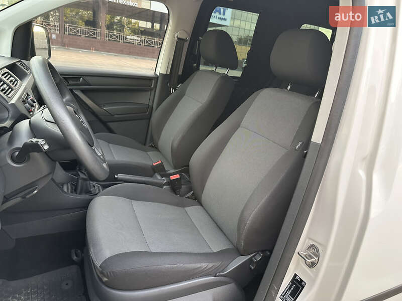 Мінівен Volkswagen Caddy 2017 в Києві