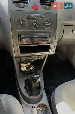 Грузовой фургон Volkswagen Caddy 2009 в 