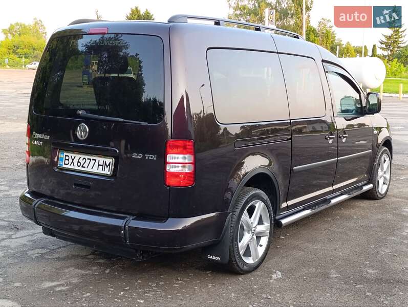 Минивэн Volkswagen Caddy 2011 в Теофиполе