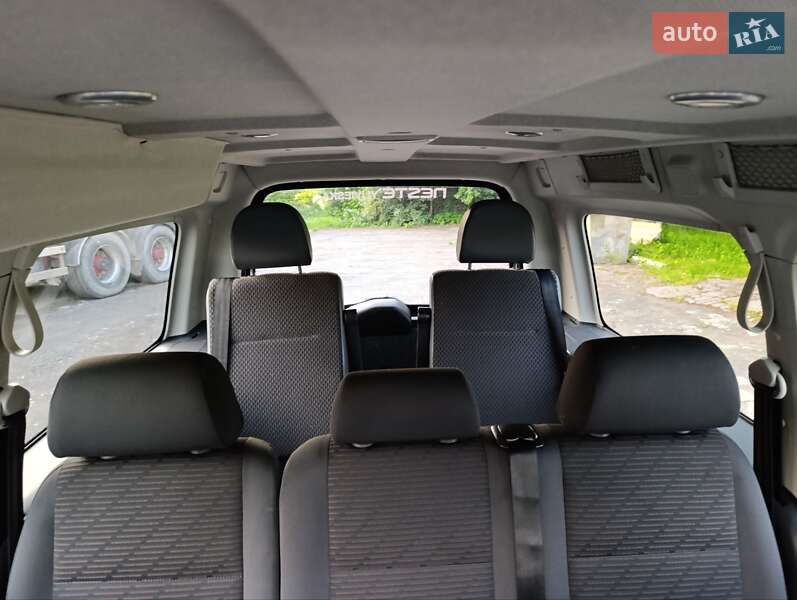 Минивэн Volkswagen Caddy 2011 в Теофиполе