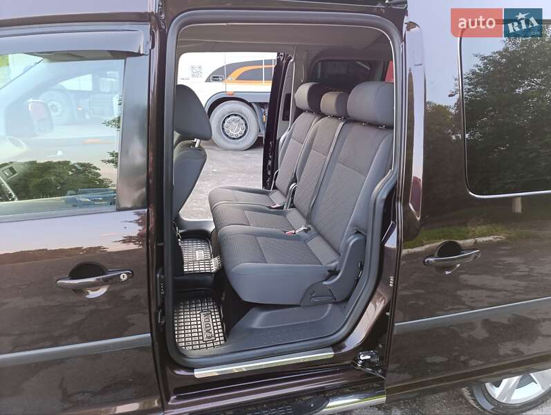 Минивэн Volkswagen Caddy 2011 в Теофиполе