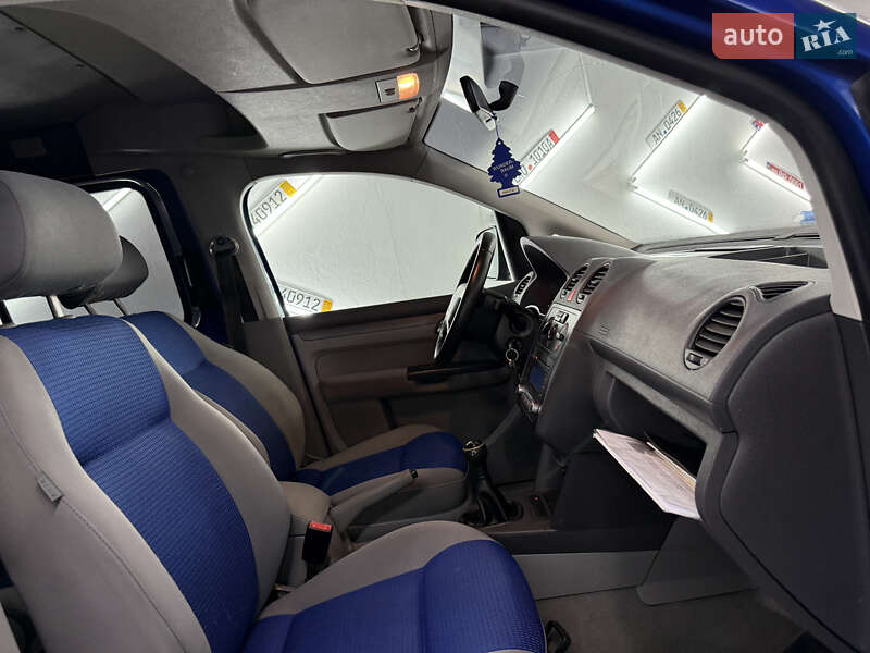 Минивэн Volkswagen Caddy 2006 в Кременце