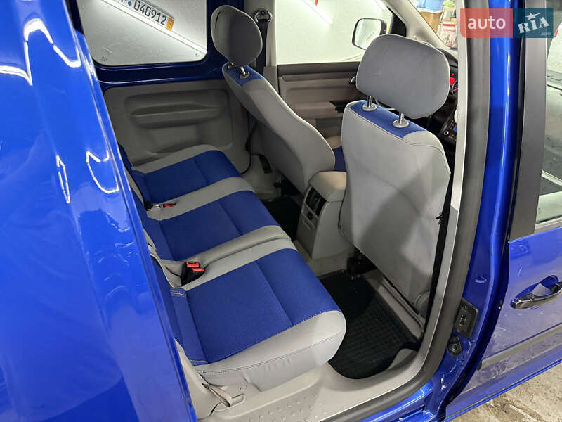 Минивэн Volkswagen Caddy 2006 в Кременце