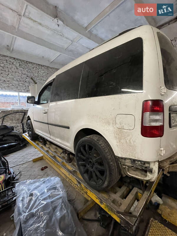 Минивэн Volkswagen Caddy 2005 в 