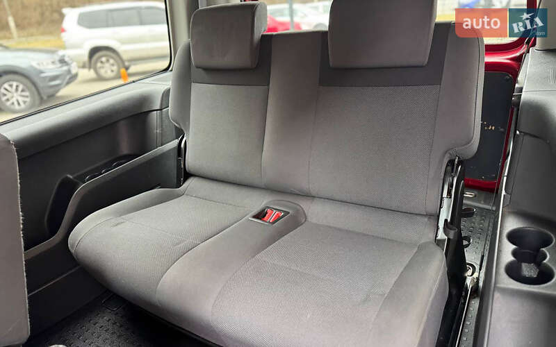 Минивэн Volkswagen Caddy 2014 в Черновцах