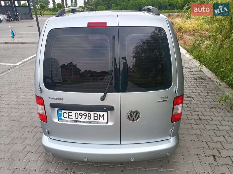 Минивэн Volkswagen Caddy 2010 в Черновцах