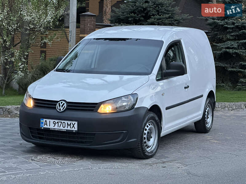 Грузовой фургон Volkswagen Caddy 2013 в Киеве