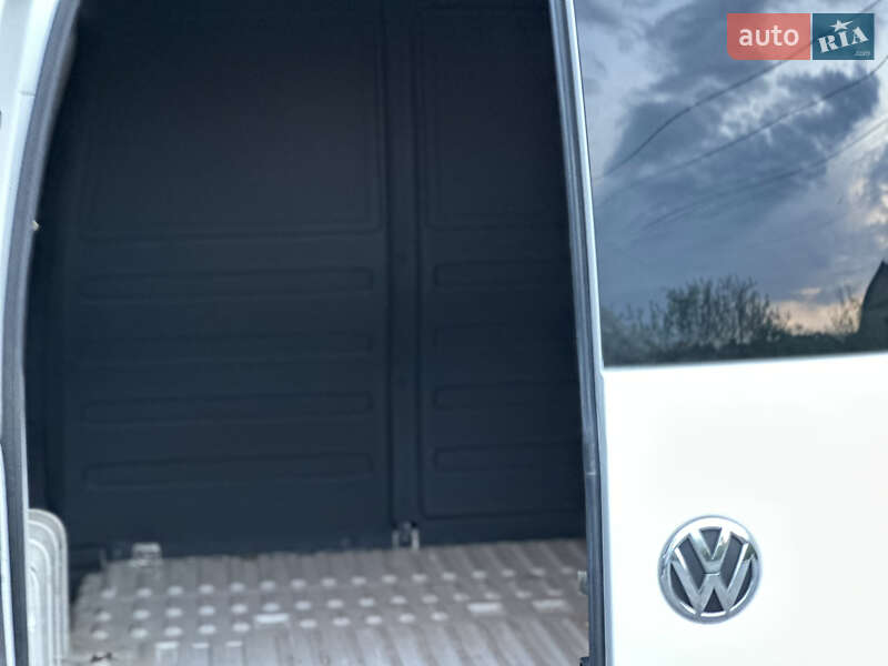 Грузовой фургон Volkswagen Caddy 2013 в Киеве