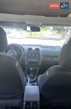 Минивэн Volkswagen Caddy 2011 в 