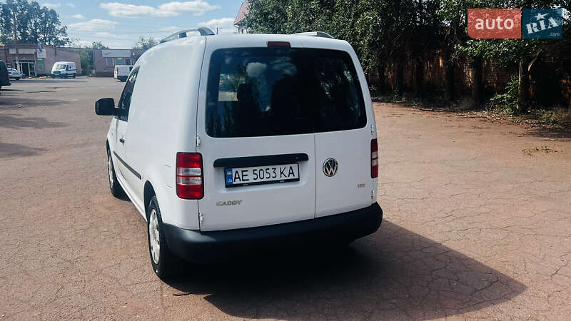 Грузопассажирский фургон Volkswagen Caddy 2011 в Кривом Роге