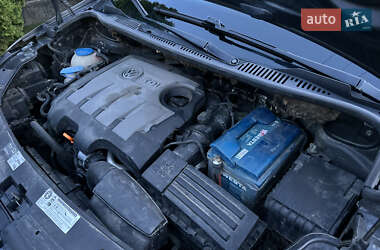 Минивэн Volkswagen Caddy 2012 в 