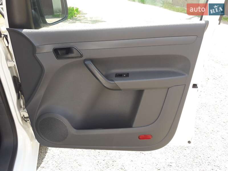 Минивэн Volkswagen Caddy 2013 в Костополе фото 17 Минивэн Volkswagen Caddy 2013 в Костополе