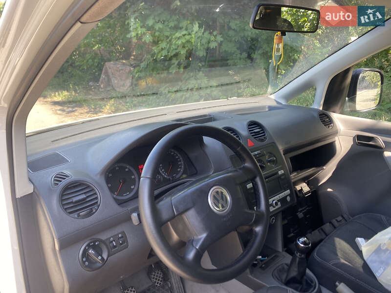 Минивэн Volkswagen Caddy 2005 в Покрове