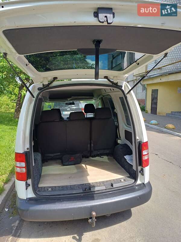 Минивэн Volkswagen Caddy 2014 в 