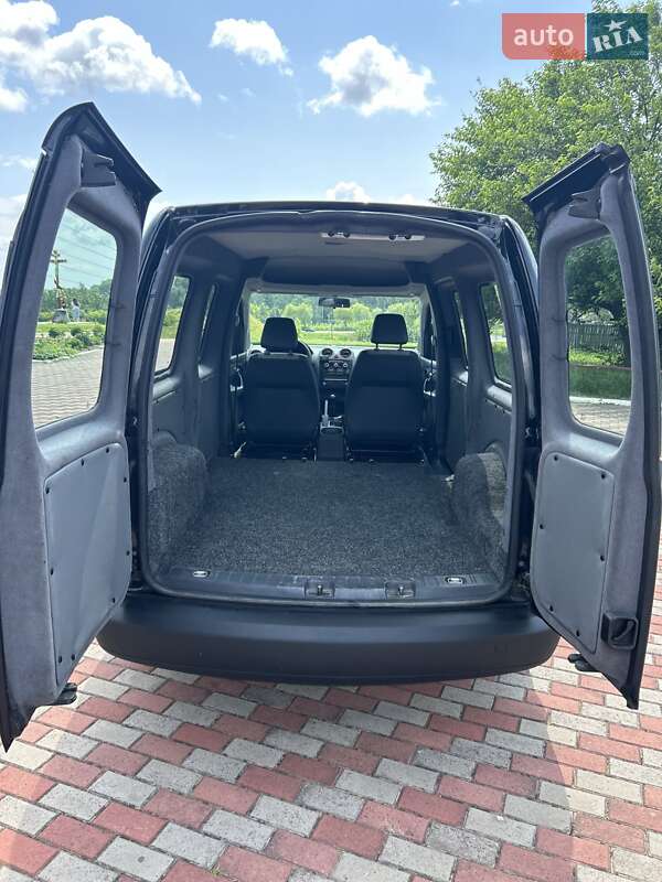 Мінівен Volkswagen Caddy 2012 в Києві