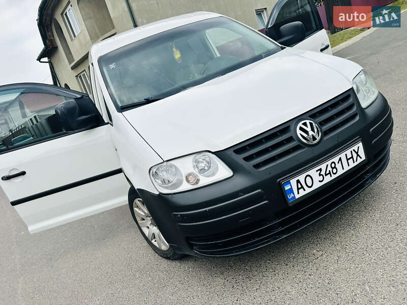 Грузопассажирский фургон Volkswagen Caddy 2004 в 