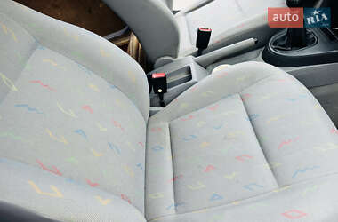 Грузопассажирский фургон Volkswagen Caddy 2004 в 