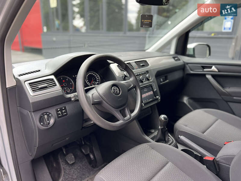 Минивэн Volkswagen Caddy 2017 в Черновцах