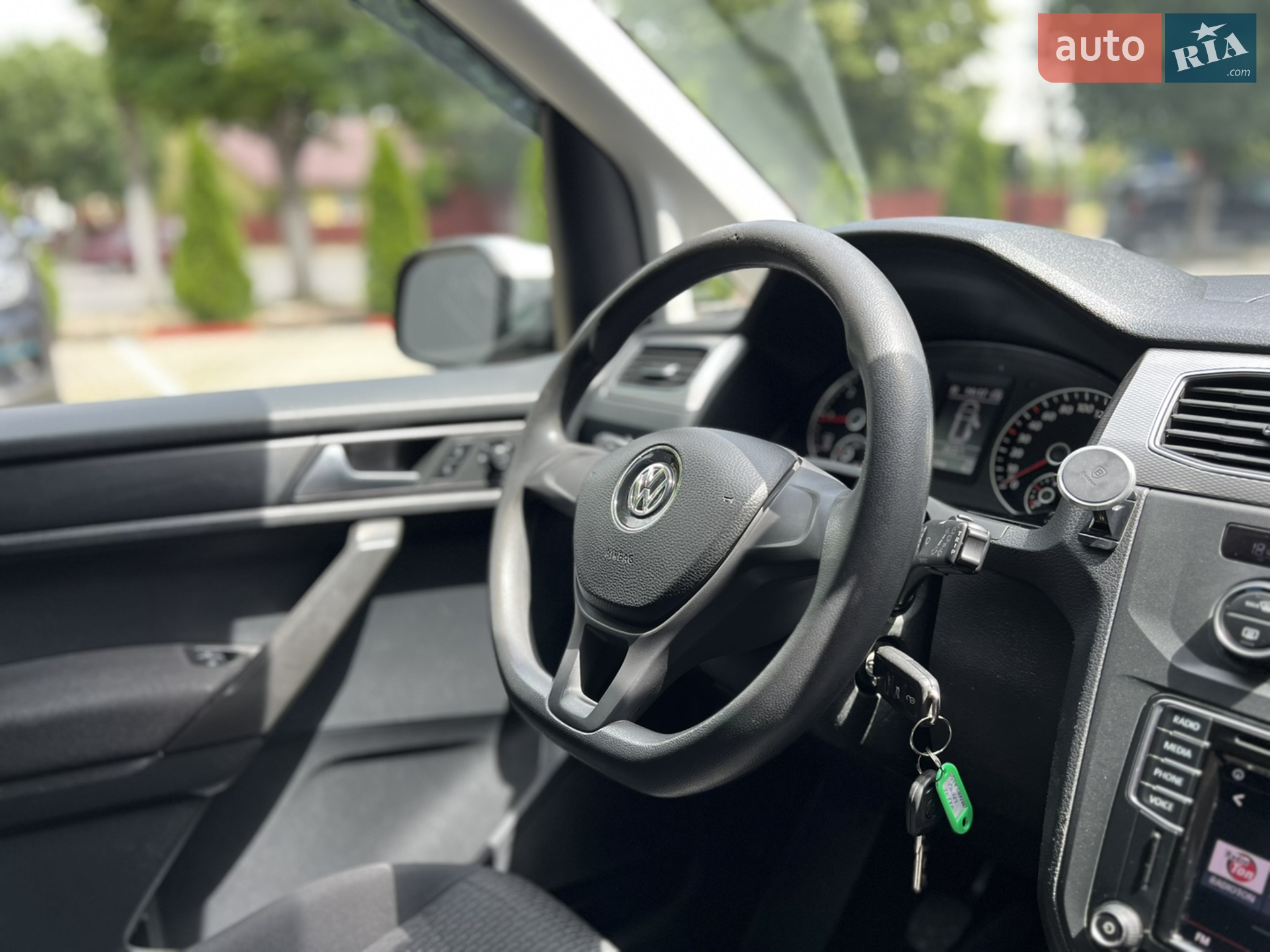2017 Volkswagen Caddy - мініатюра 26